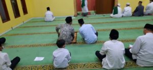 Undangan Shalat Shubuh Berjama'ah di Masjid dekat Rumah Donatur tetap Yayasan Alpha Indonesia